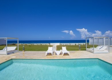 Oceanfront villa for rent in Sosua
